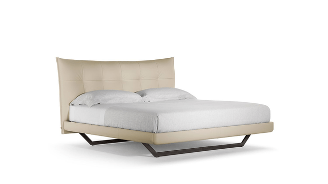 Poltrona Frau Aurora Tre / Letto - Architetto.Studio